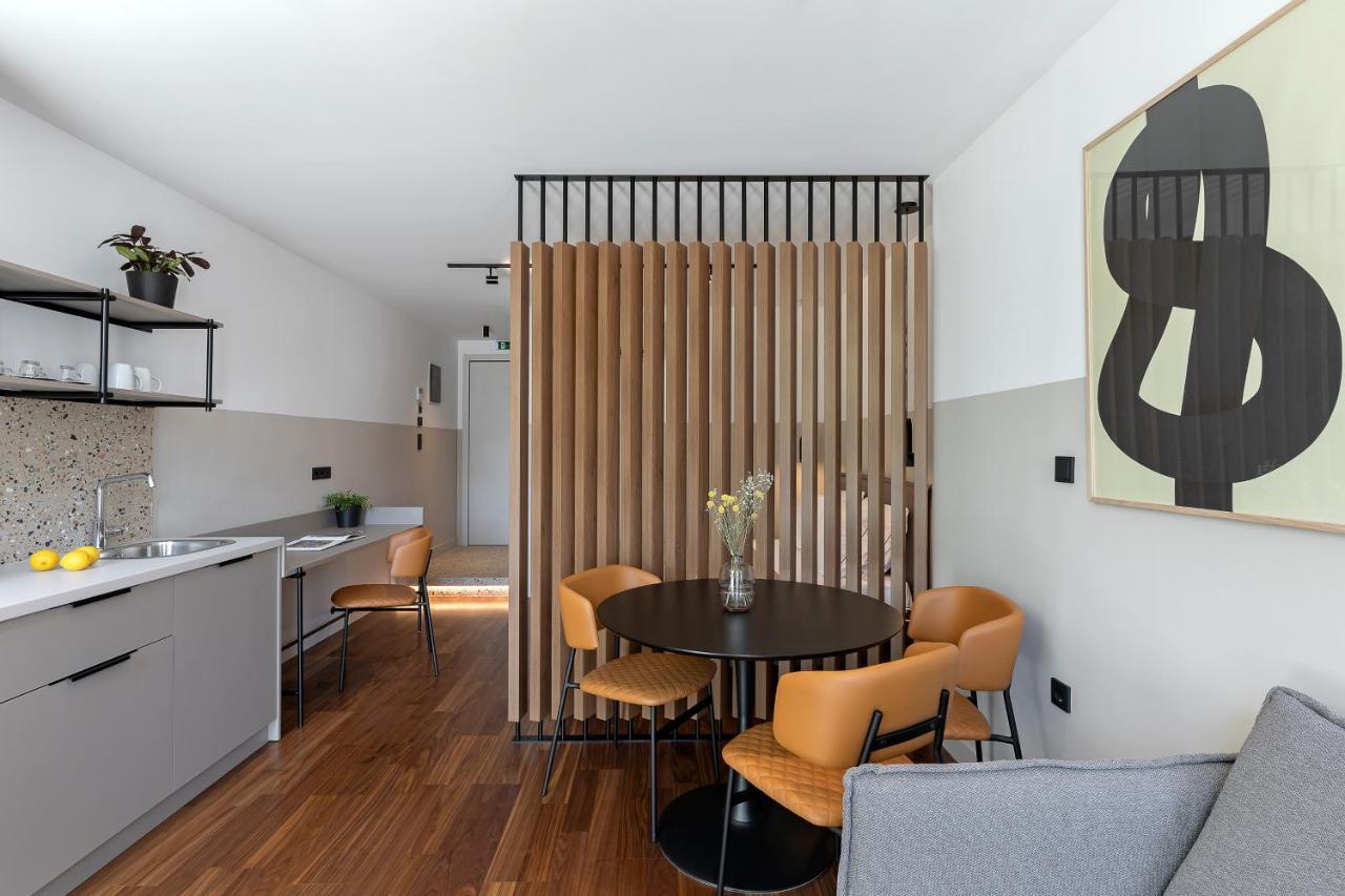 The Athenians Art Apartments Exterior photo